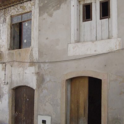 CASA SEC. XVI, EM ZONA CLASSIFICADA (ANTES)